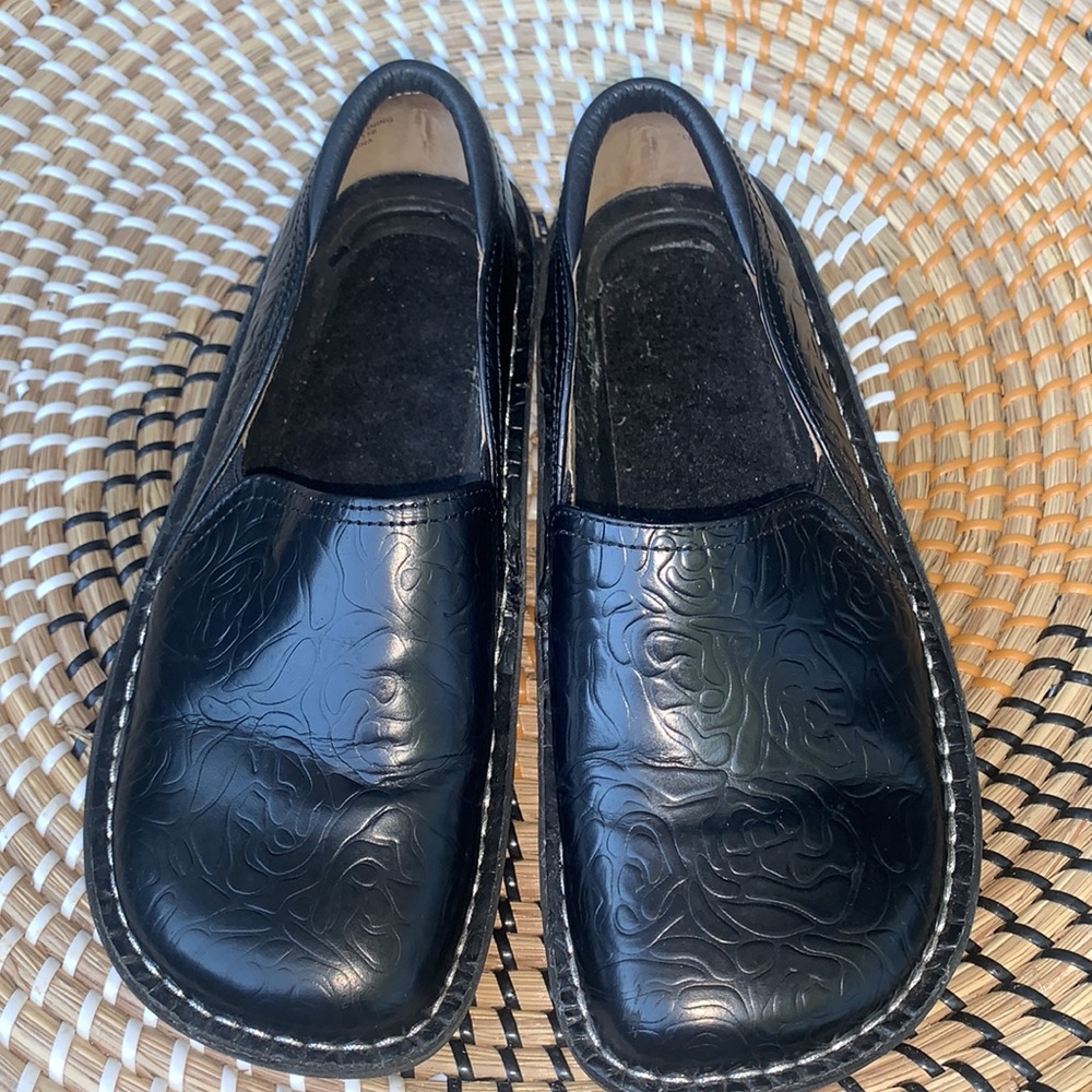 Alegria DEB-531 Black Leather Tooled clog  Shoes Size 36 US 6